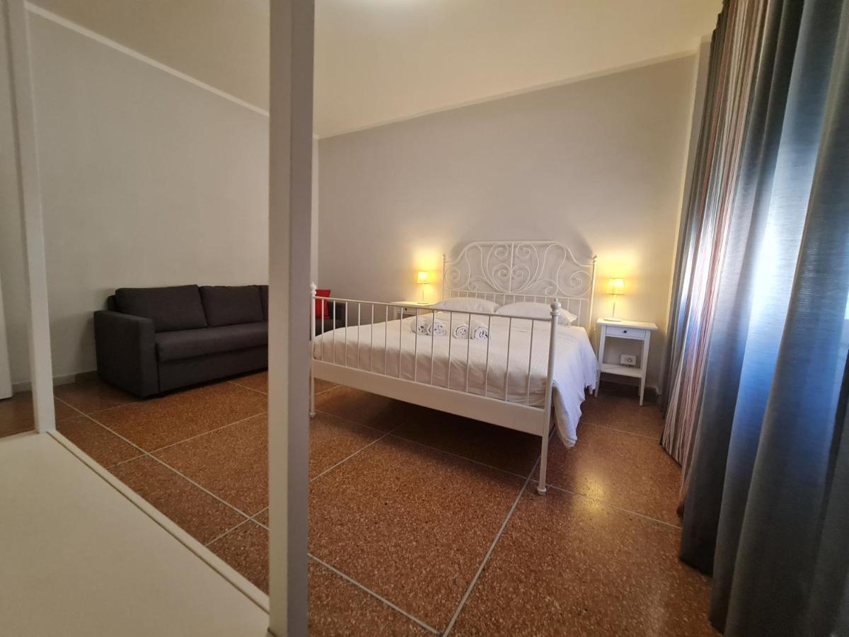 Lc Gramsci Guest House Self Check-In بيزا المظهر الخارجي الصورة