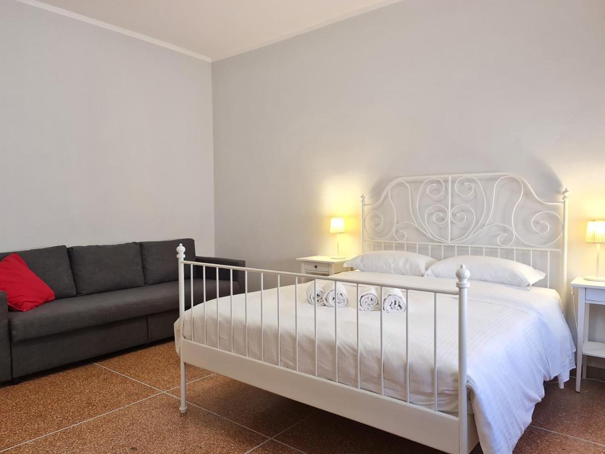 Lc Gramsci Guest House Self Check-In بيزا المظهر الخارجي الصورة