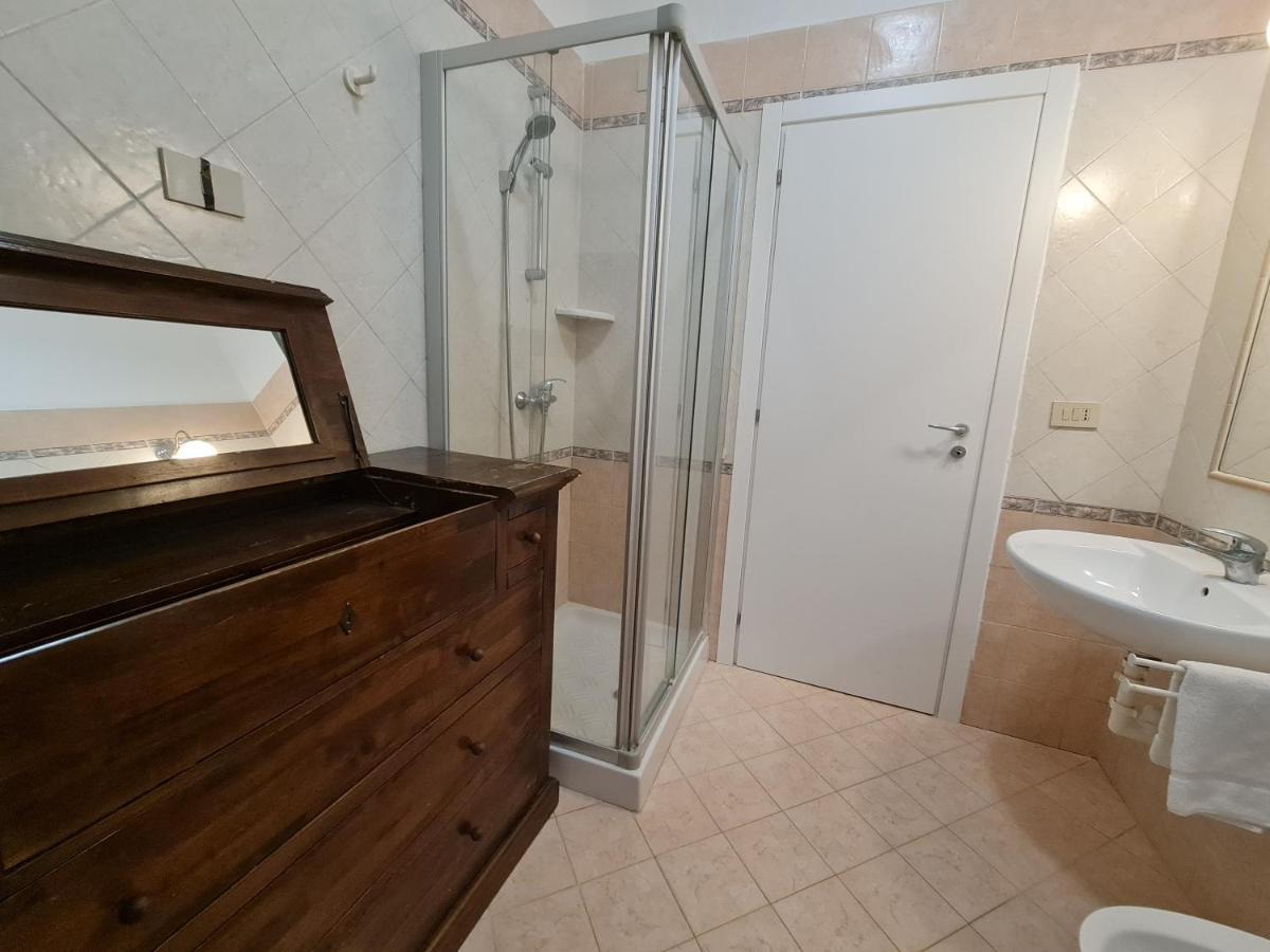 Lc Gramsci Guest House Self Check-In بيزا المظهر الخارجي الصورة