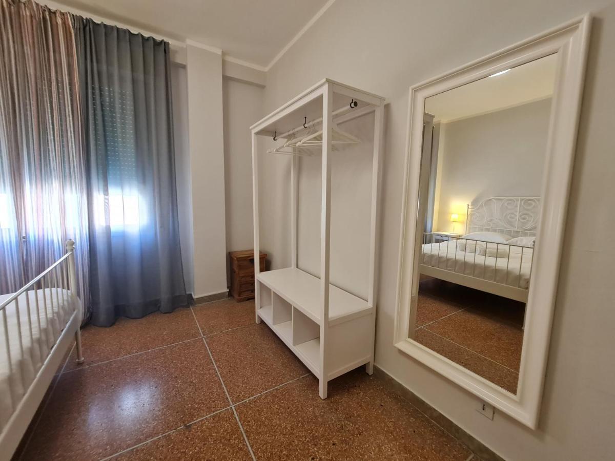 Lc Gramsci Guest House Self Check-In بيزا المظهر الخارجي الصورة