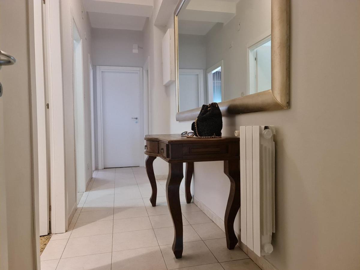 Lc Gramsci Guest House Self Check-In بيزا المظهر الخارجي الصورة