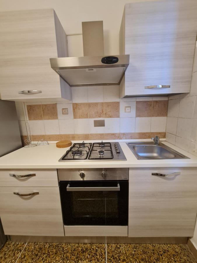 Lc Gramsci Guest House Self Check-In بيزا المظهر الخارجي الصورة